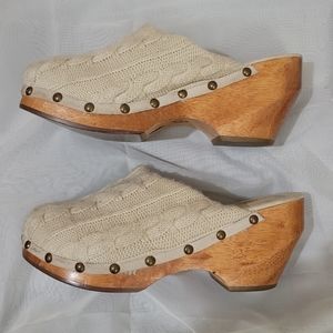 Vintage Y2K Knit Wooden Clogs